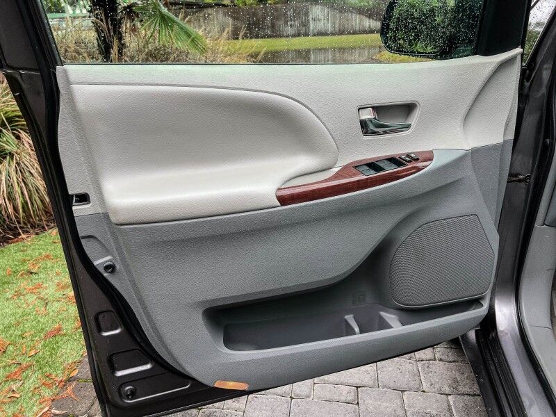 2014 Toyota Sienna XLE AAS Wilmington NC