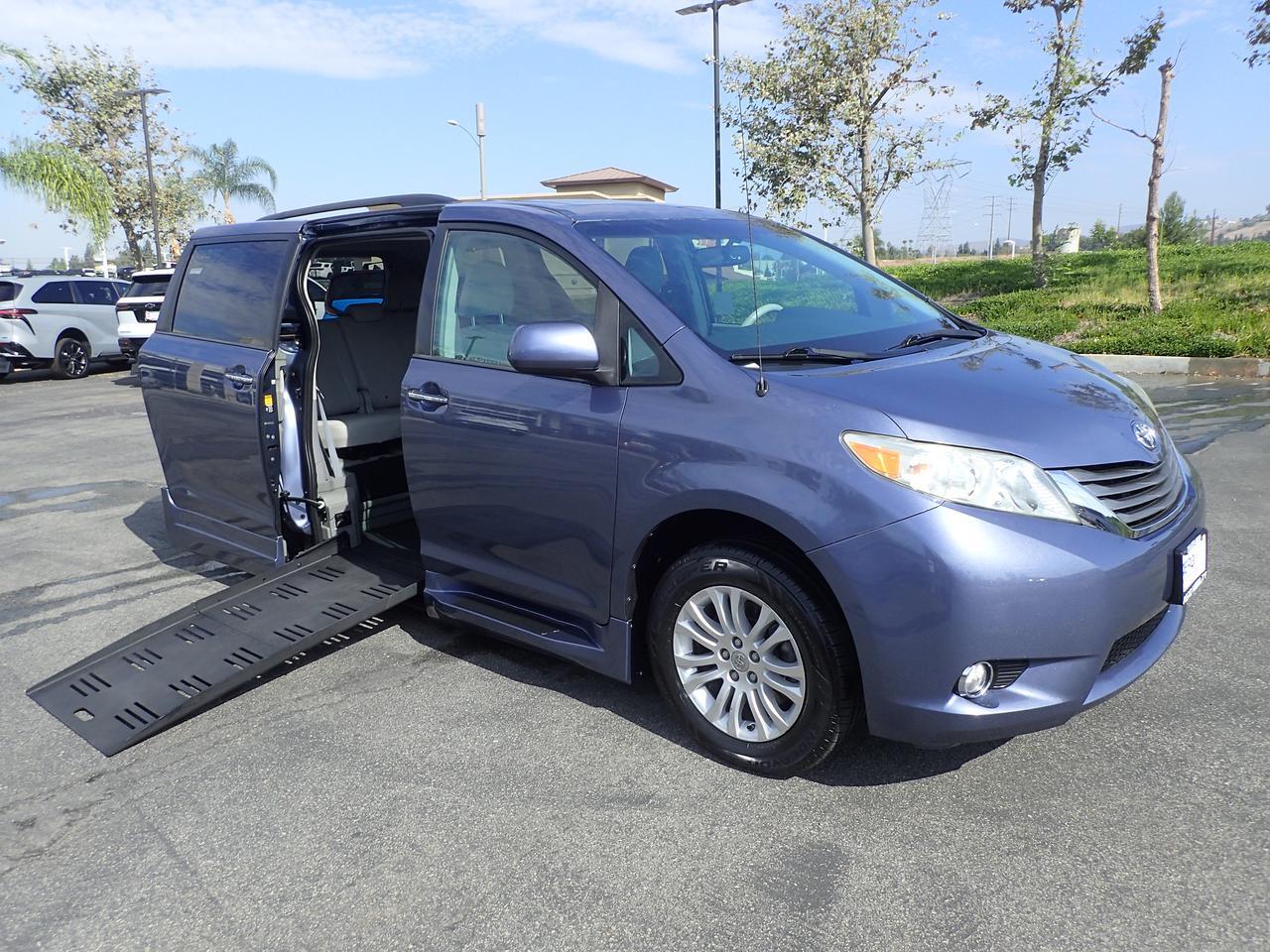 2014 Toyota Sienna XLE