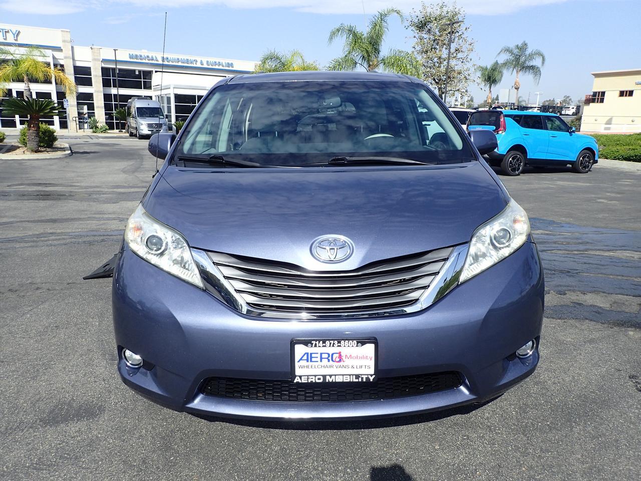 2014 Toyota Sienna XLE