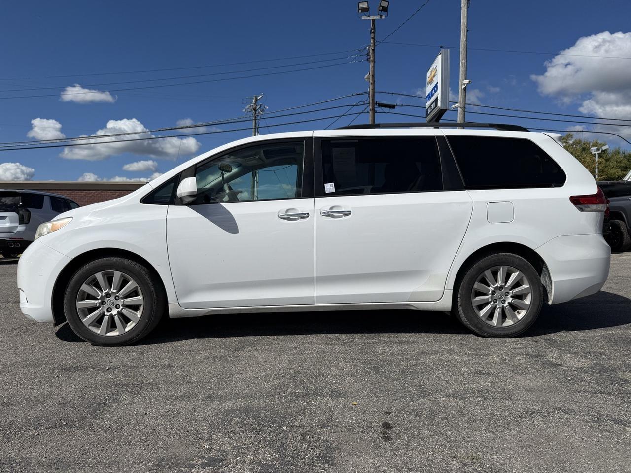 2014 Toyota Sienna XLE