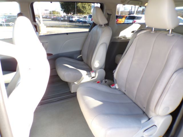 2014 Toyota Sienna XLE FWD 8-Passenger V6 San Antonio TX