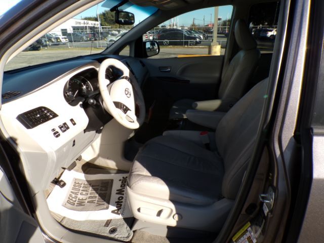 2014 Toyota Sienna XLE FWD 8-Passenger V6 San Antonio TX