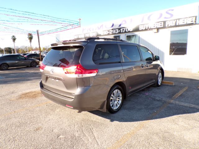 2014 Toyota Sienna XLE FWD 8-Passenger V6 San Antonio TX