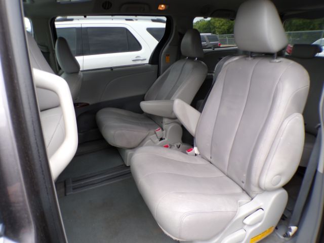2014 Toyota Sienna XLE FWD 8-Passenger V6 San Antonio TX