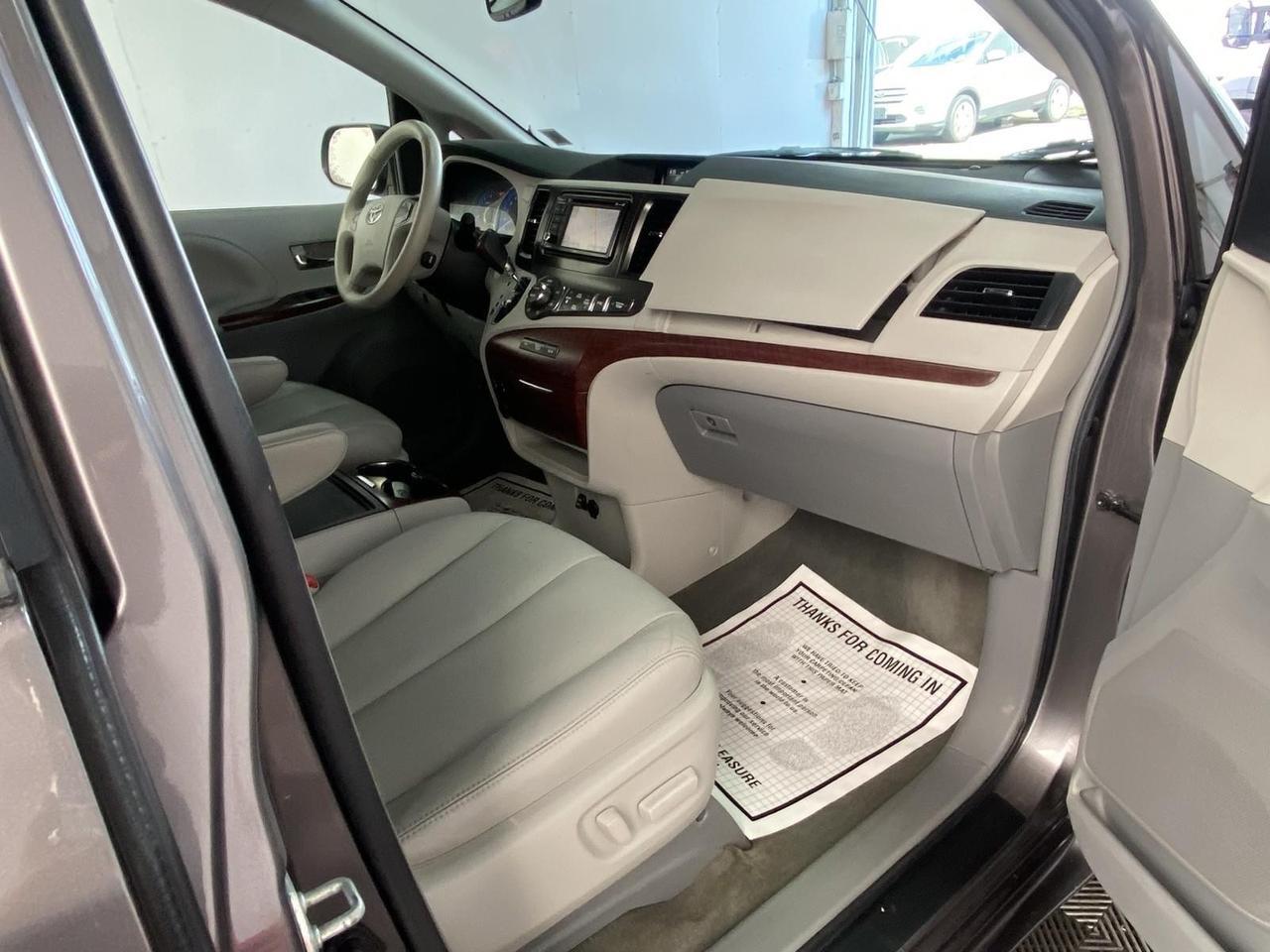 2014 Toyota Sienna XLE Richmond Hill NY