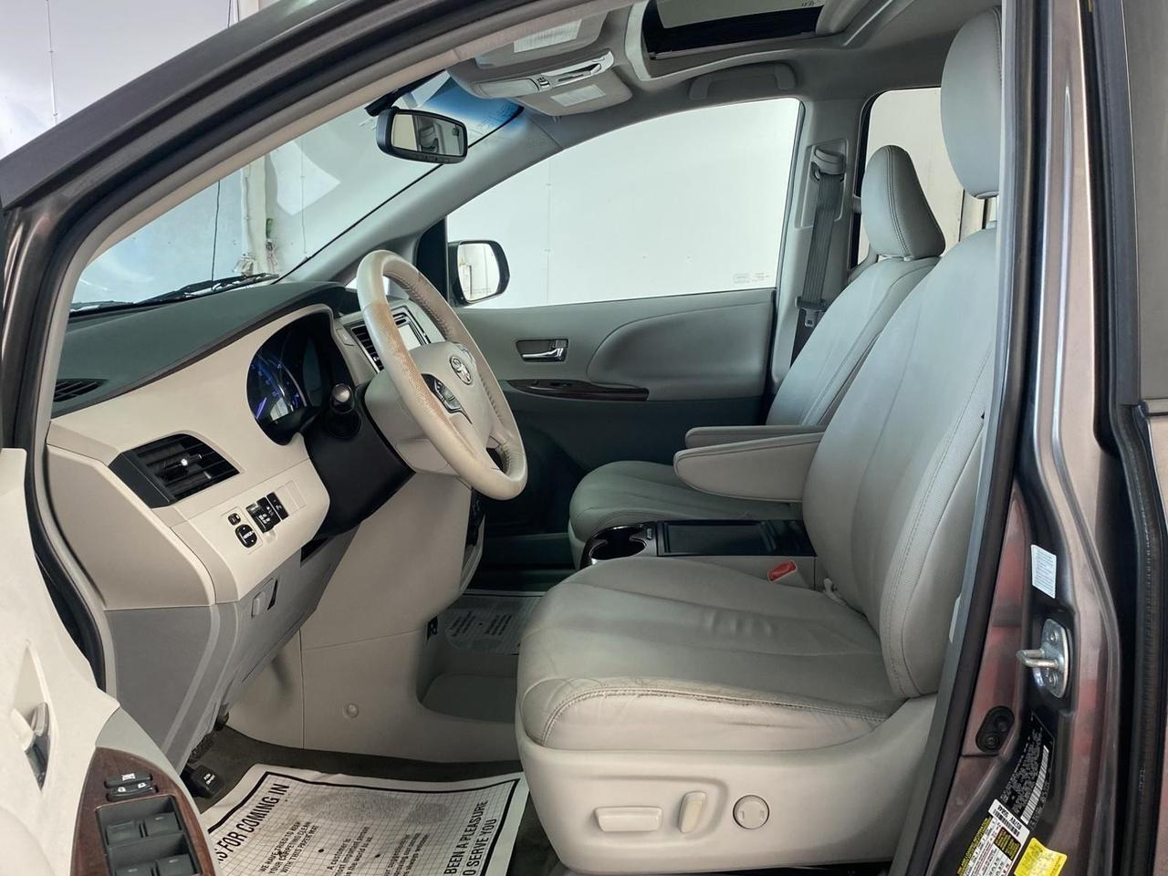 2014 Toyota Sienna XLE Richmond Hill NY