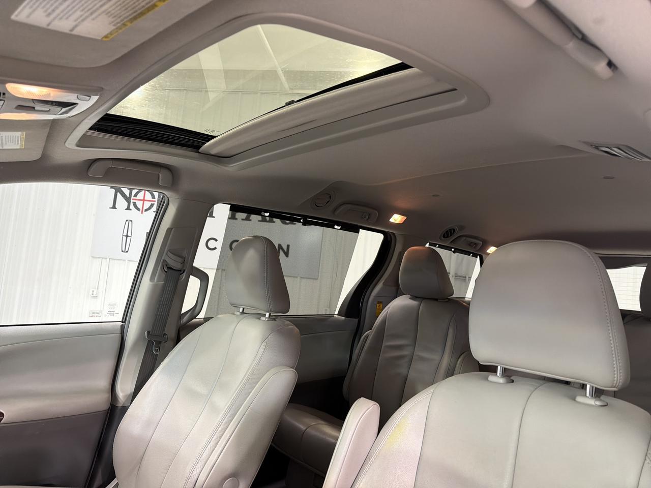 2014 Toyota Sienna XLE San Antonio TX