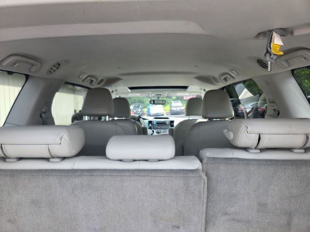2014 Toyota Sienna XLE V6 8 Passenger Elgin IL