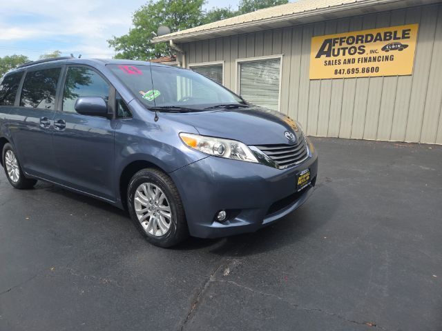 2014 Toyota Sienna XLE V6 8 Passenger Elgin IL