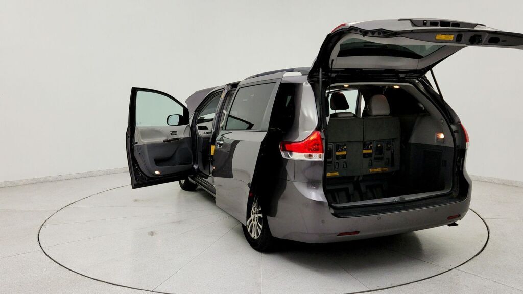 2014 Toyota Sienna XLE Laurel MD