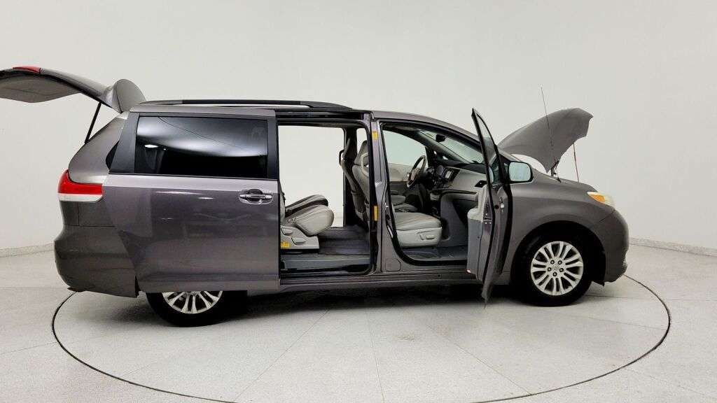 2014 Toyota Sienna XLE Laurel MD