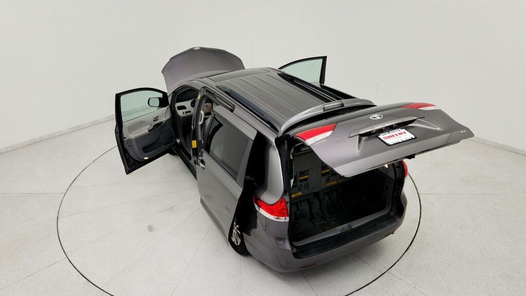 2014 Toyota Sienna XLE Laurel MD