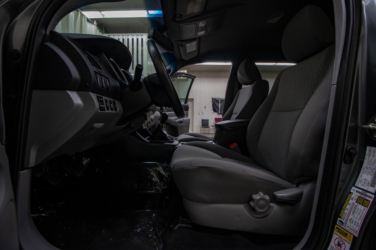 2014 Toyota Tacoma 4X4 DOUBLE-CAB SR5 Red Deer AB