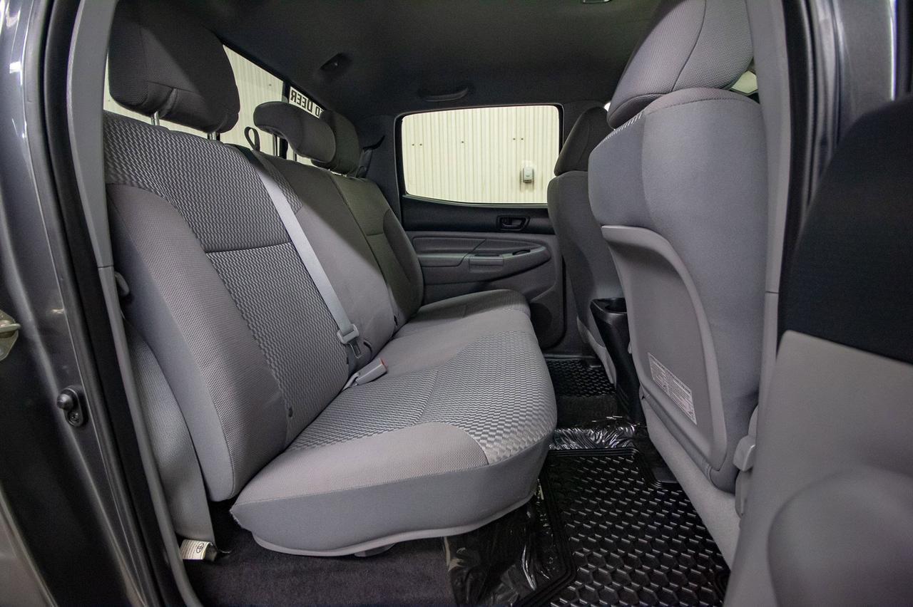 2014 Toyota Tacoma 4X4 DOUBLE-CAB SR5 Red Deer AB