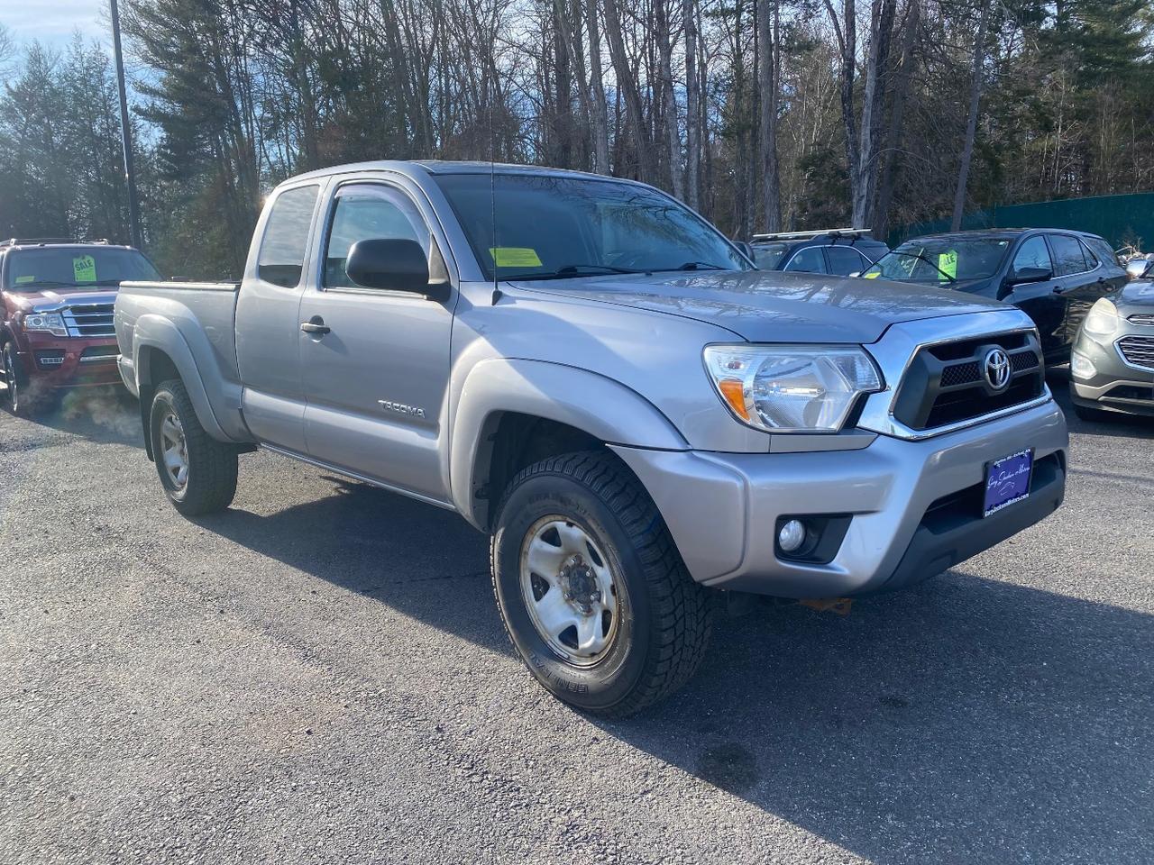 Used 2014 Toyota Access Cab V6 5AT 4WD in Charlton MA