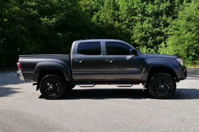 2014 Toyota Tacoma PreRunner / Extra Value Package / Entune Audio! High Point NC