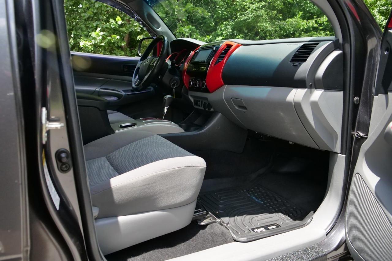2014 Toyota Tacoma PreRunner / Tow Package / Entune Audio / V6! Lincolnton NC