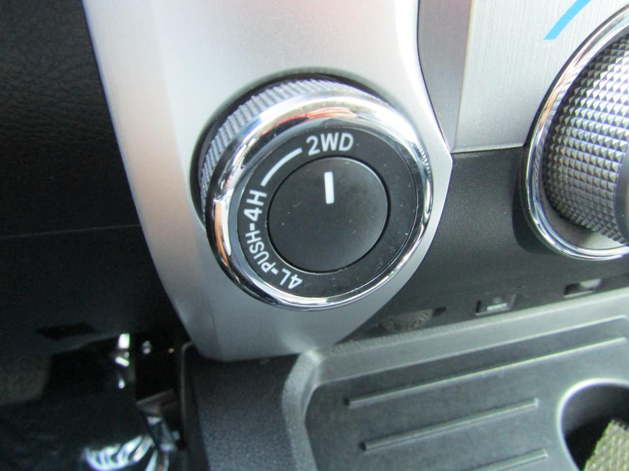 2014 Toyota Tundra CrewMax 5.7L FFV V8 6-Spd AT Platinum (Natl) Grand Prairie TX