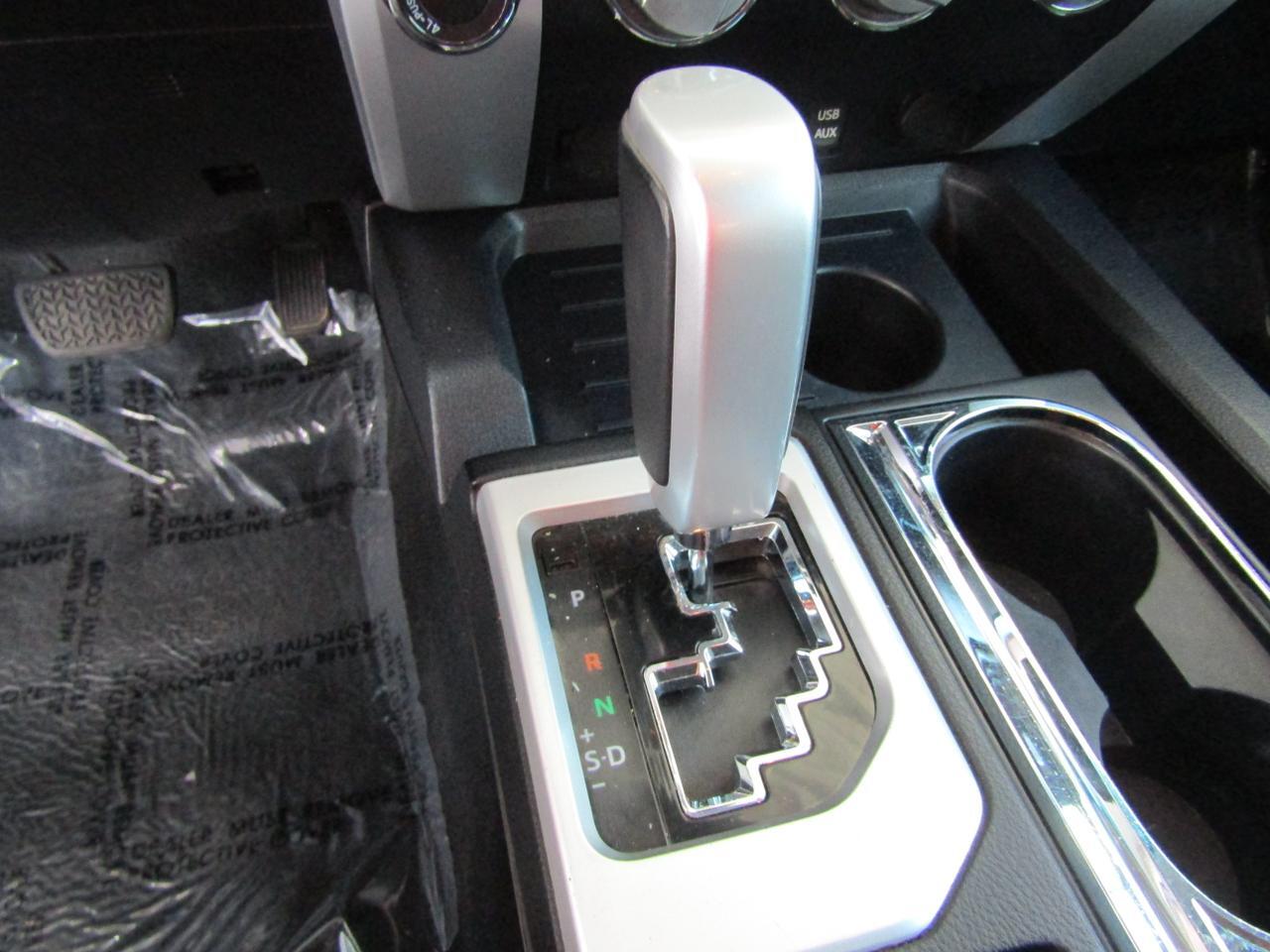 2014 Toyota Tundra CrewMax 5.7L V8 6-Spd AT SR5 (Natl) Grand Prairie TX