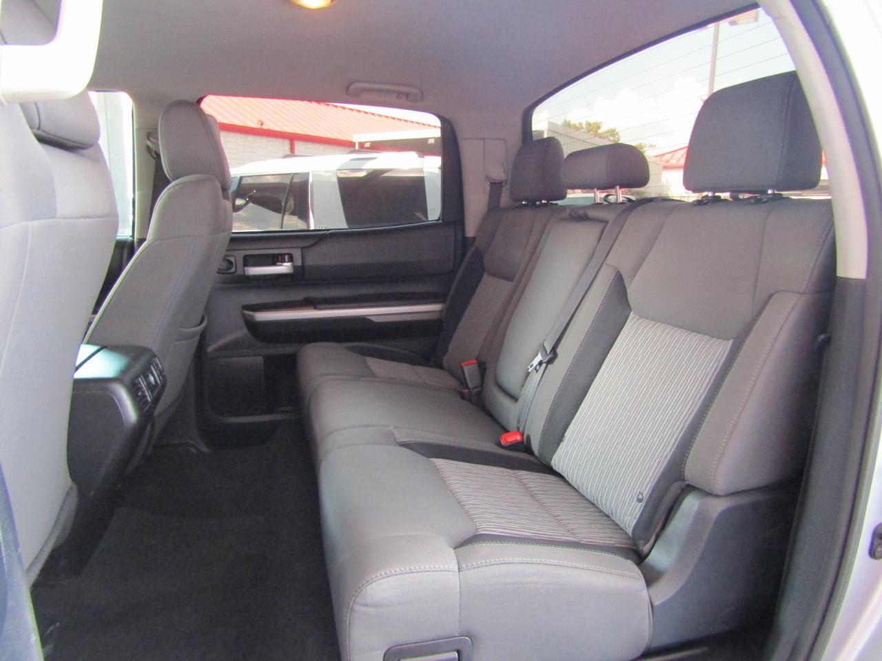 2014 Toyota Tundra CrewMax 5.7L V8 6-Spd AT SR5 (Natl) Grand Prairie TX