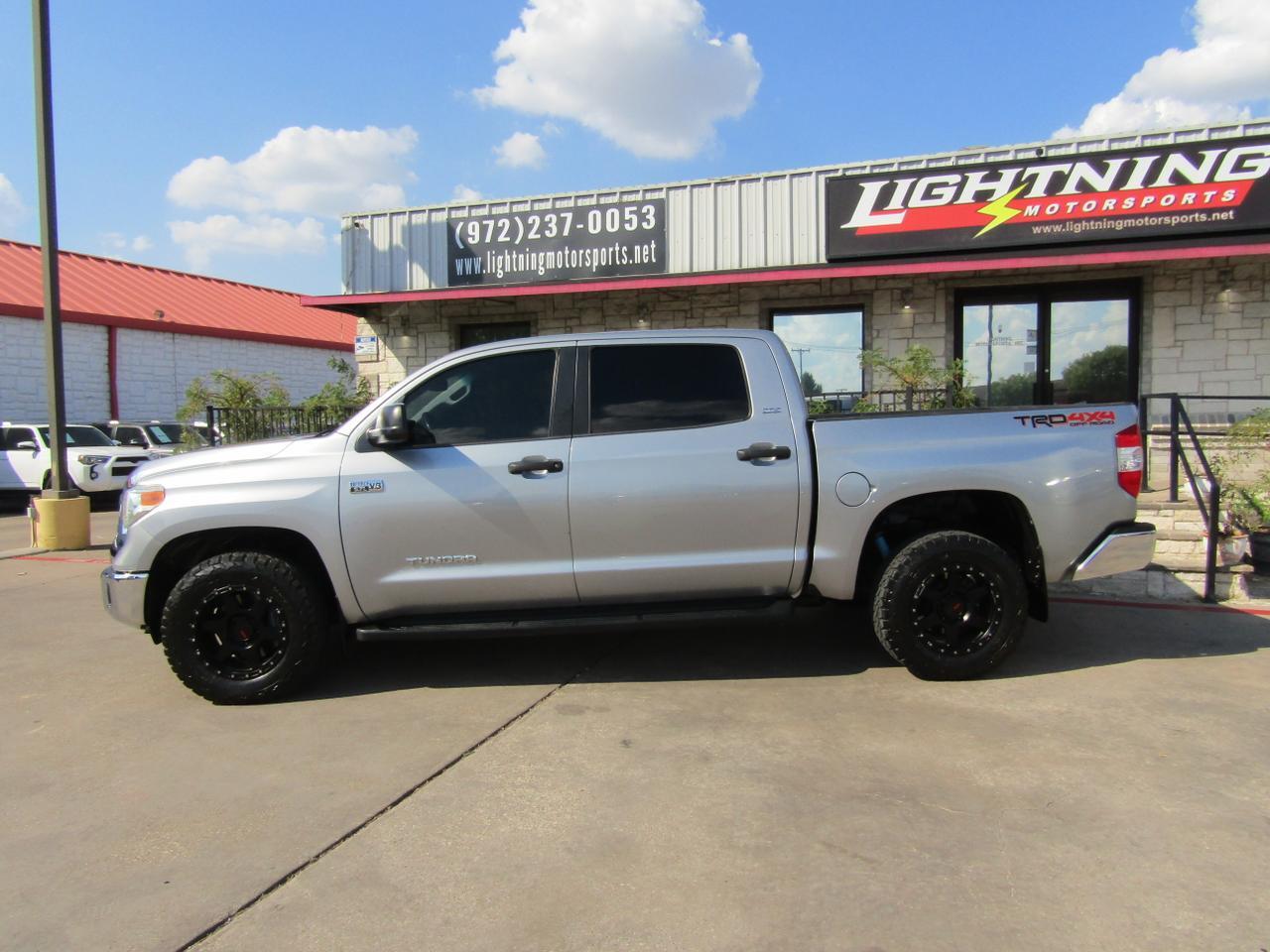 2014 Toyota Tundra CrewMax SR5 photo 2