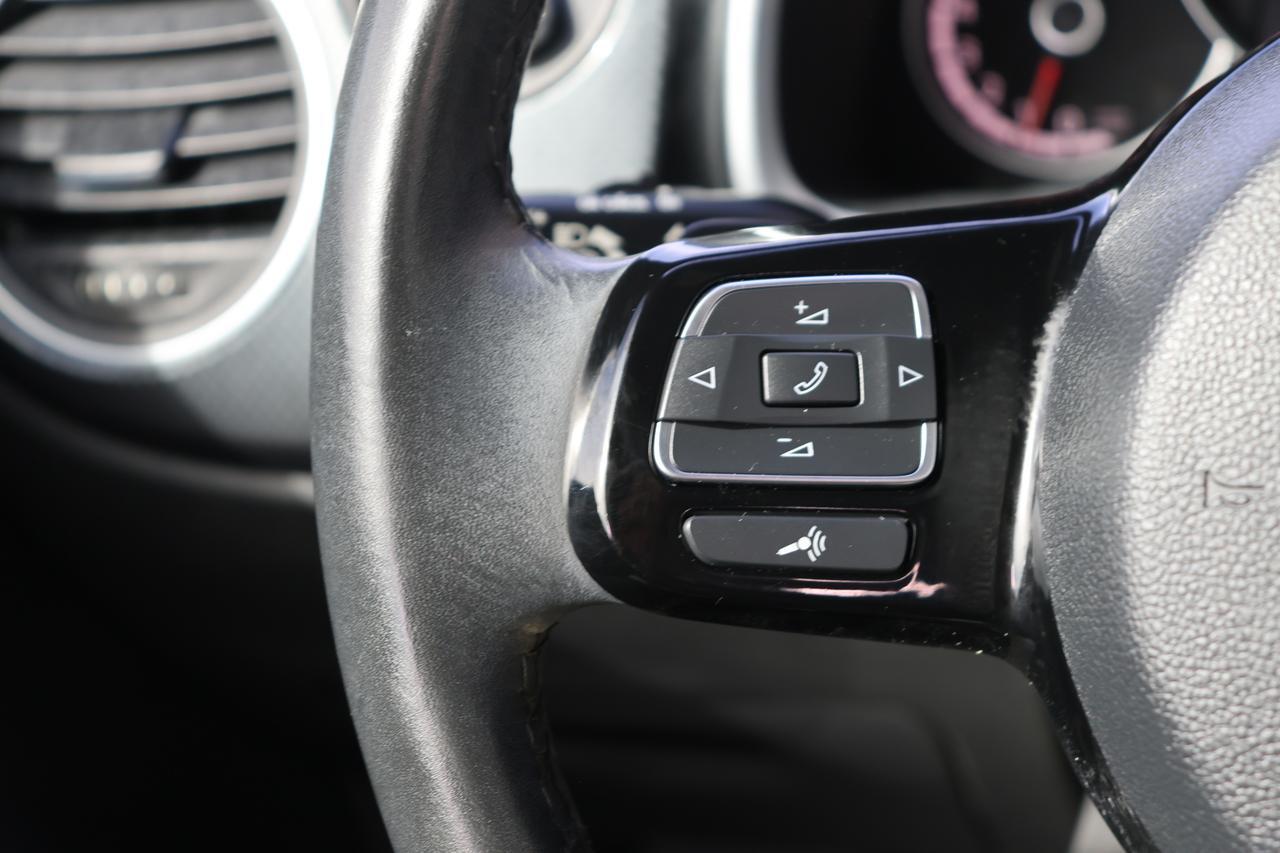 2014 VOLKSWAGEN BEETLE TURBO Houston TX