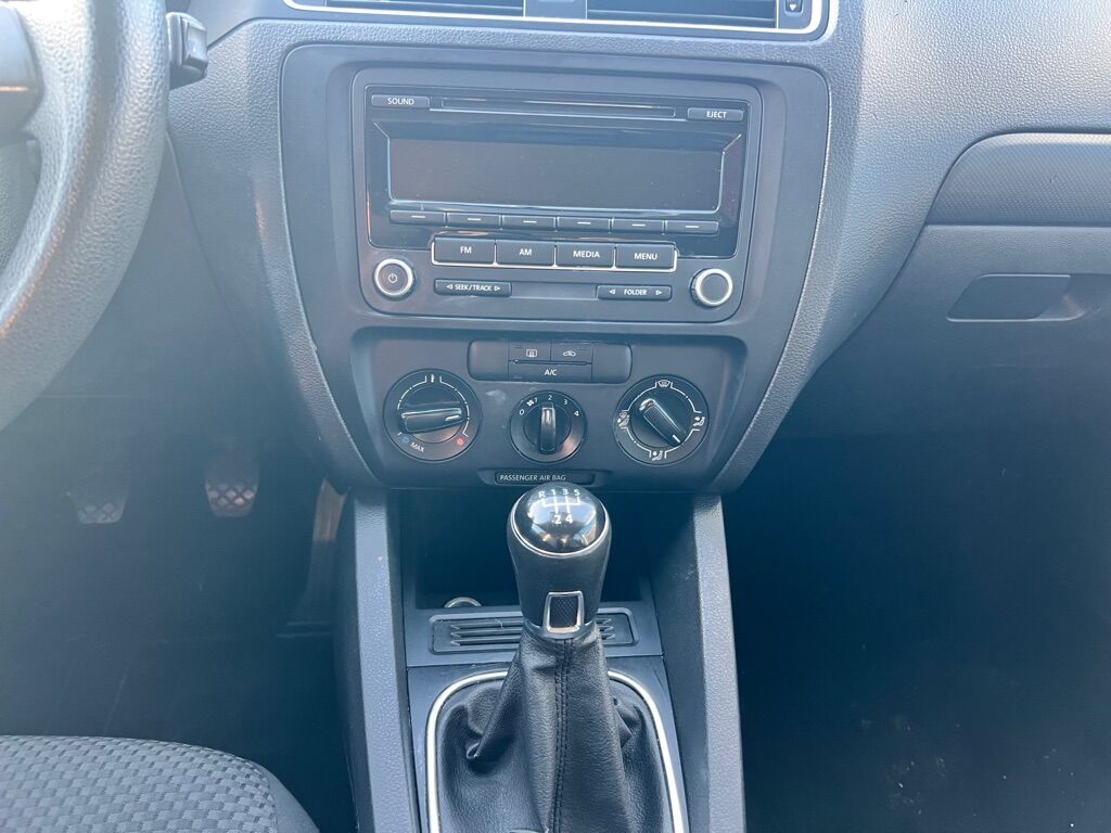 2014 VOLKSWAGEN JETTA BASE Des Moines WA