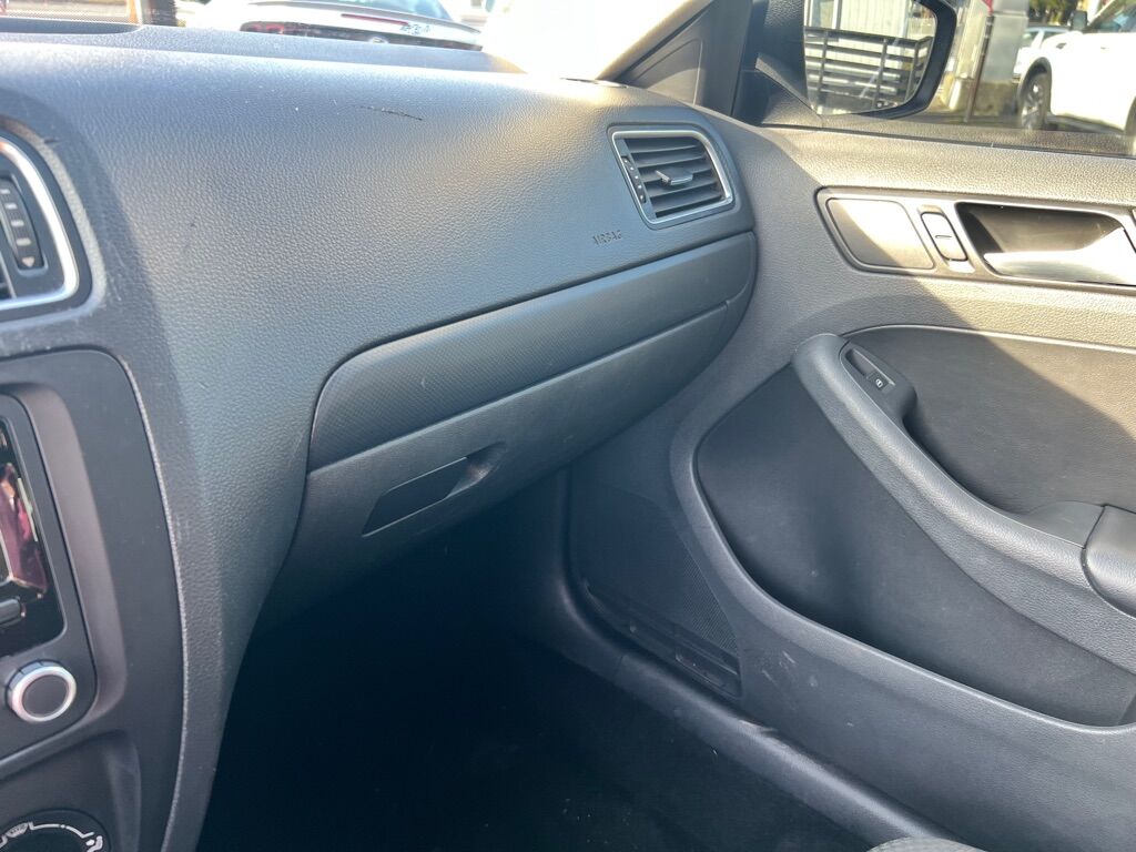 2014 VOLKSWAGEN JETTA BASE Des Moines WA