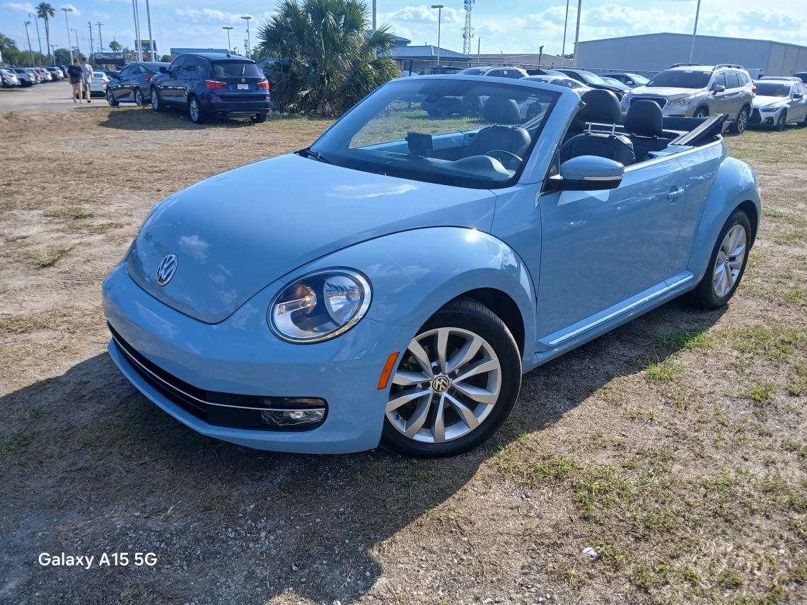 2014 Volkswagen Beetle 2.5L Convertible 2D