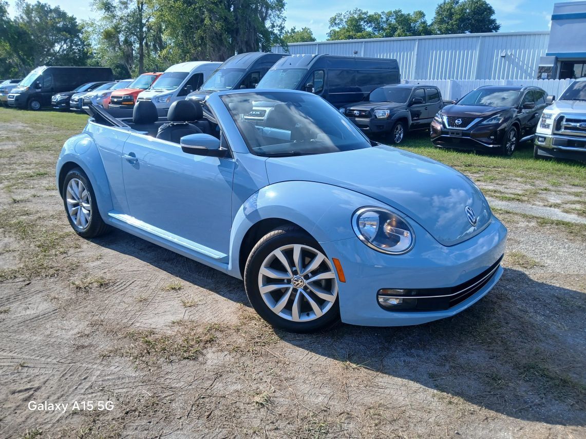 2014 Volkswagen Beetle 2.5L Convertible 2D