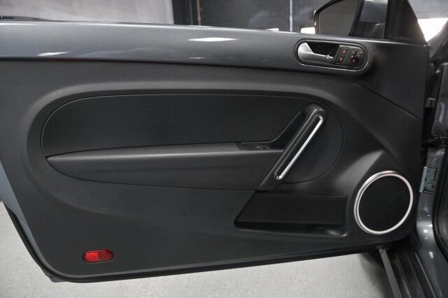 2014 Volkswagen Beetle 2dr Convertible Chicago IL
