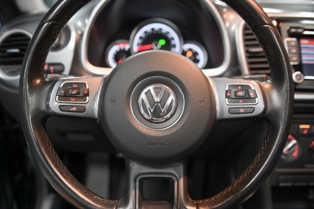 2014 Volkswagen Beetle 2dr Convertible Chicago IL