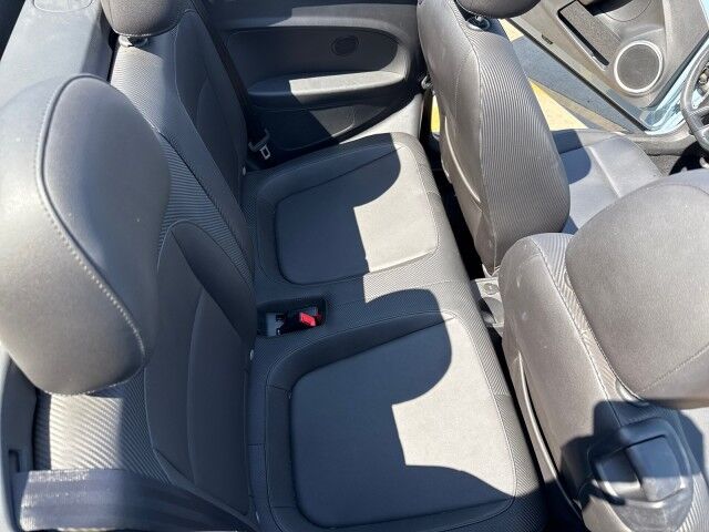 2014 Volkswagen Beetle Convertible 2.5L Springfield IL