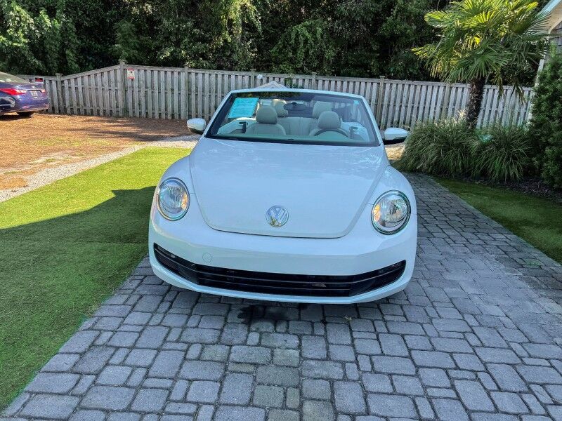 2014 Volkswagen Beetle Convertible 2.5L w/Sound/Nav