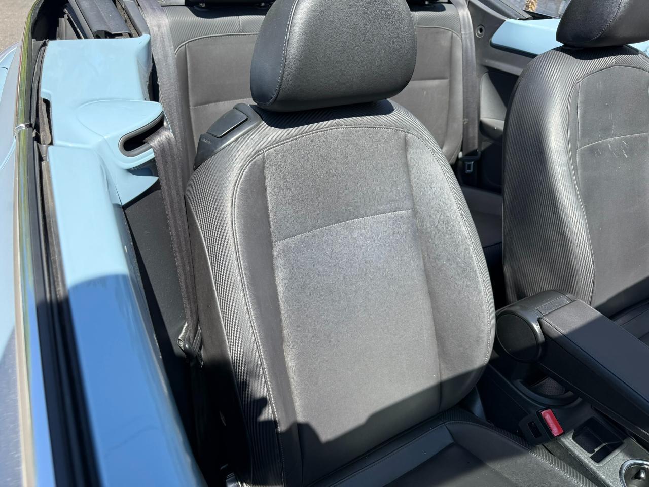 2014 Volkswagen Beetle Convertible 2dr Auto 1.8T PZEV Jacksonville FL