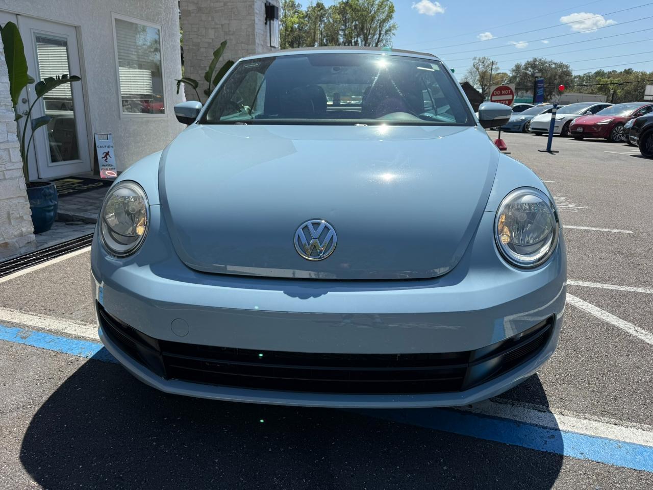 2014 Volkswagen Beetle Convertible 2dr Auto 1.8T PZEV