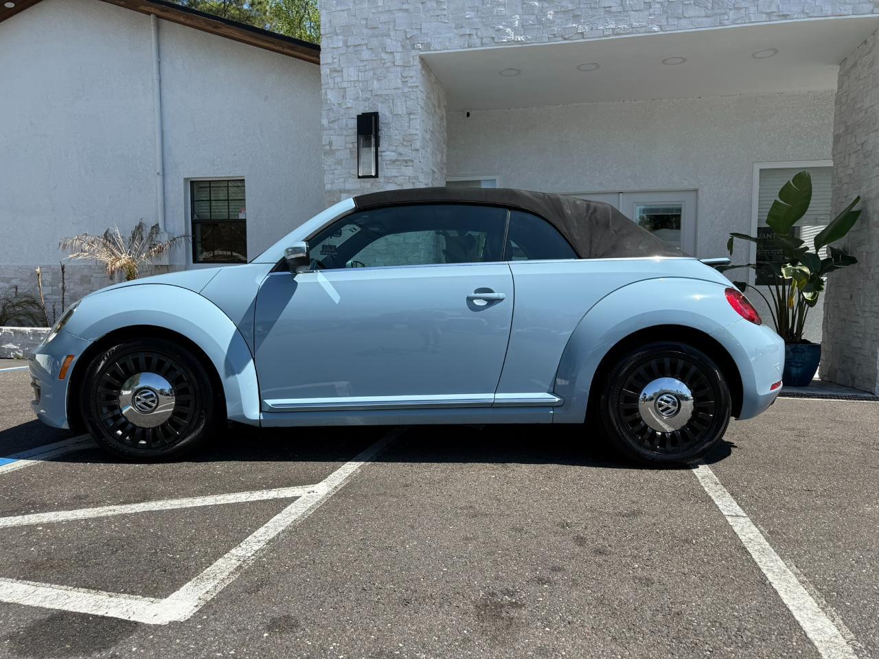 2014 Volkswagen Beetle Convertible 2dr Auto 1.8T PZEV Jacksonville FL