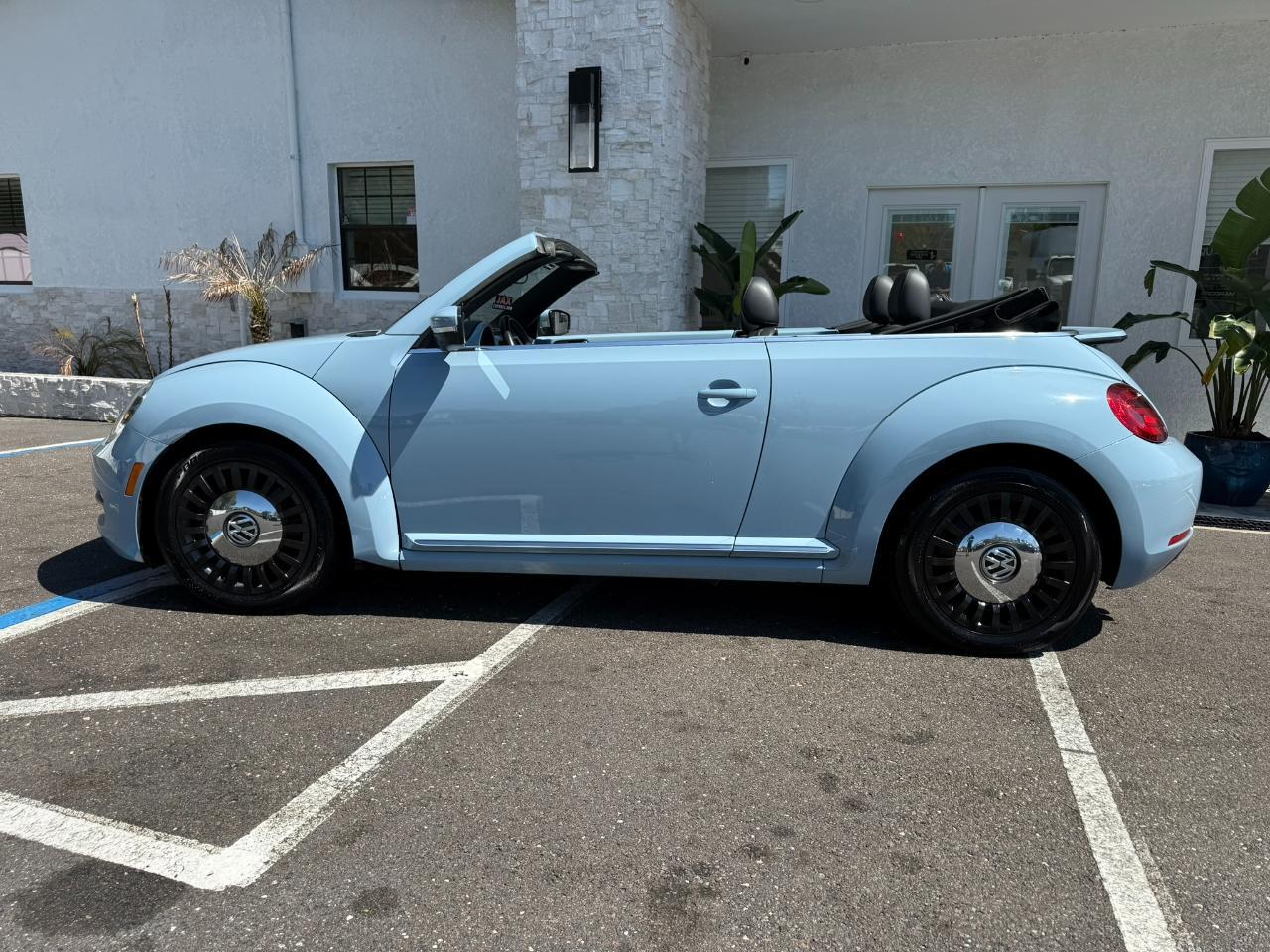 2014 Volkswagen Beetle Convertible 2dr Auto 1.8T PZEV