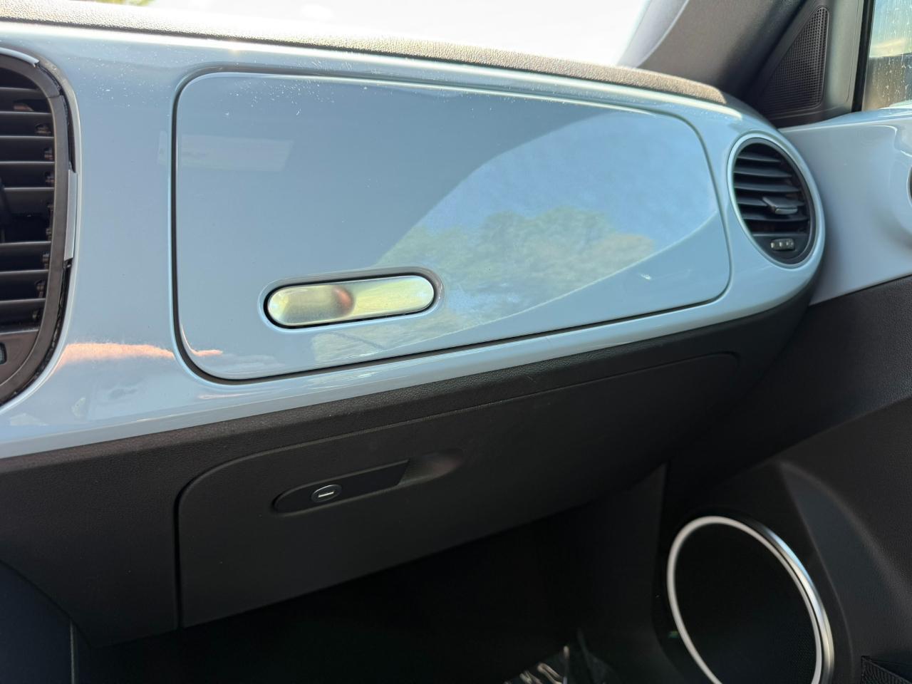 2014 Volkswagen Beetle Convertible 2dr Auto 1.8T PZEV Jacksonville FL