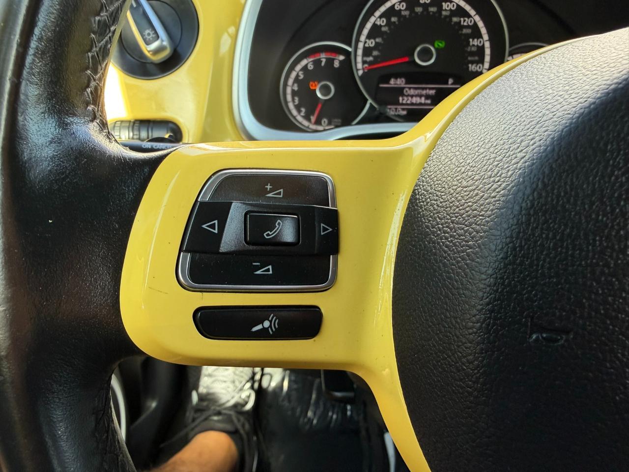 2014 Volkswagen Beetle Convertible 2dr Auto 1.8T PZEV Jacksonville FL