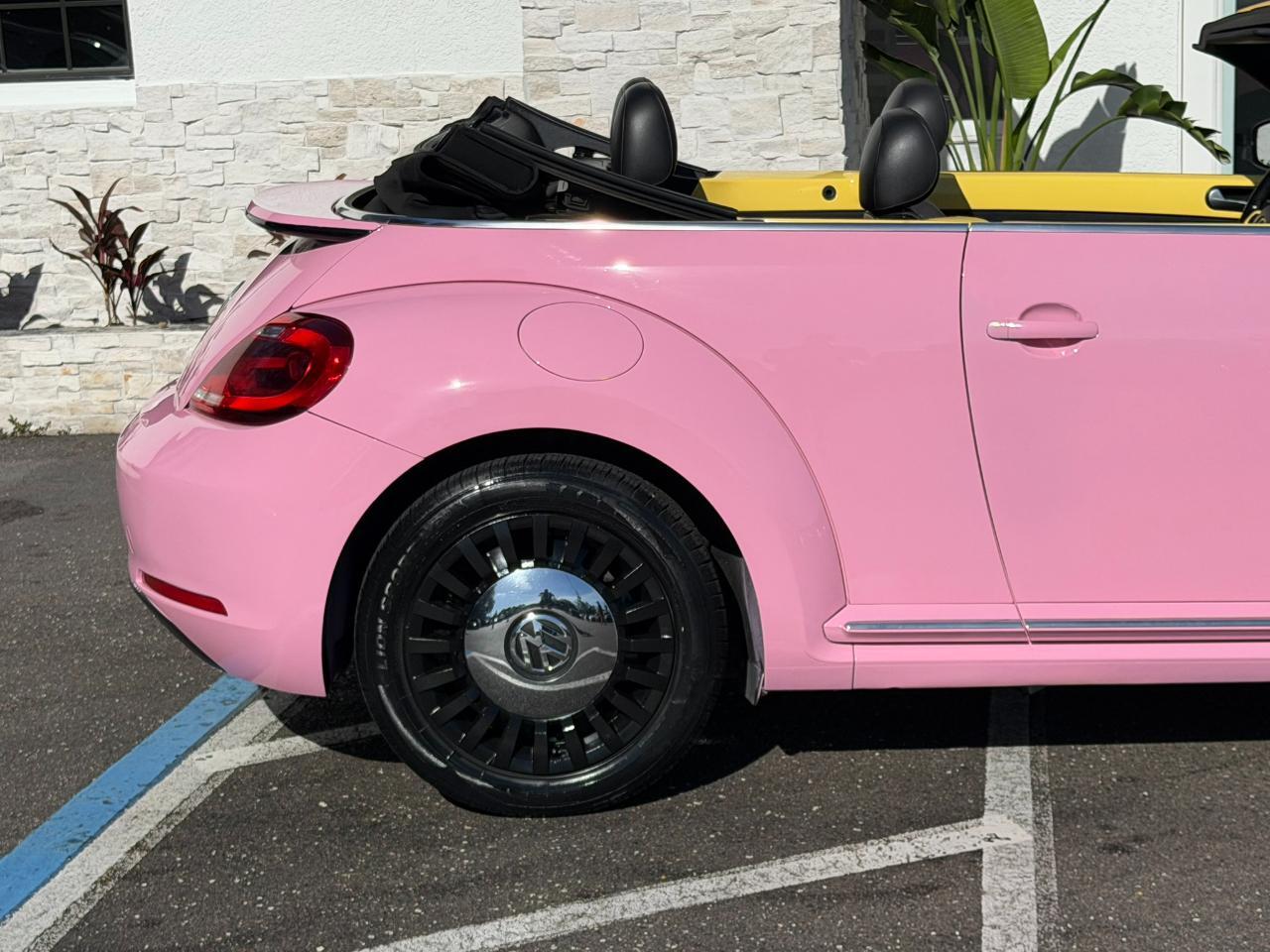 2014 Volkswagen Beetle Convertible 2dr Auto 1.8T PZEV Jacksonville FL