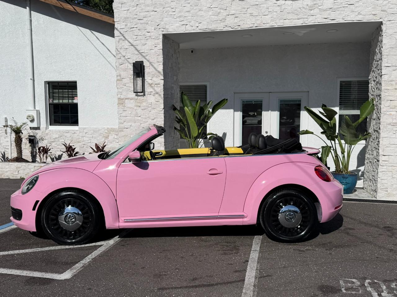 2014 Volkswagen Beetle Convertible 2dr Auto 1.8T PZEV Jacksonville FL