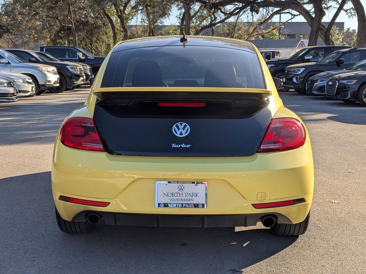 2014 Volkswagen Beetle Coupe 2.0T Turbo R-Line