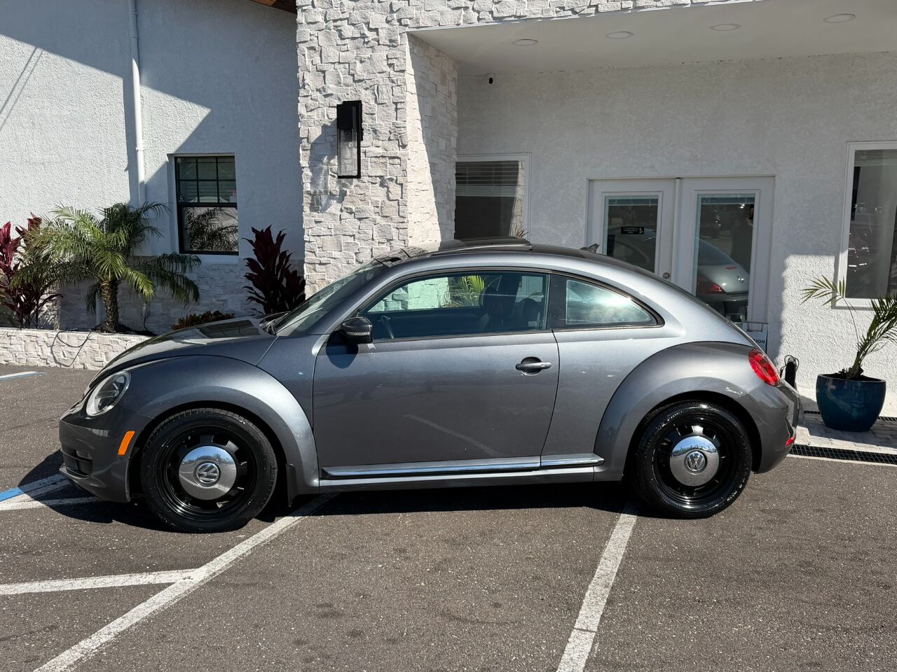 2014 Volkswagen Beetle Coupe 2dr Auto 2.5L PZEV *Ltd Avail* Jacksonville FL