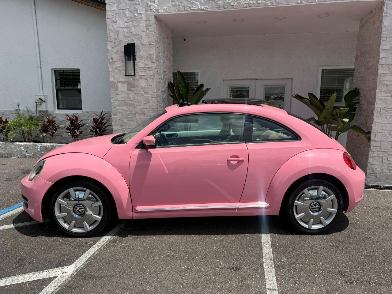 2014 Volkswagen Beetle Coupe 2dr Auto 2.5L PZEV *Ltd Avail*