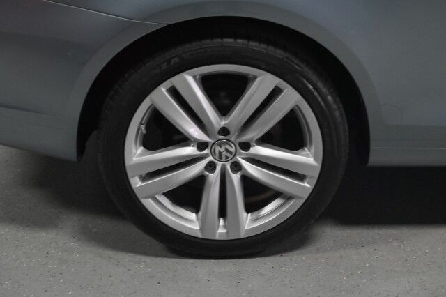 2014 Volkswagen Eos Executive 2dr Convertible Chicago IL