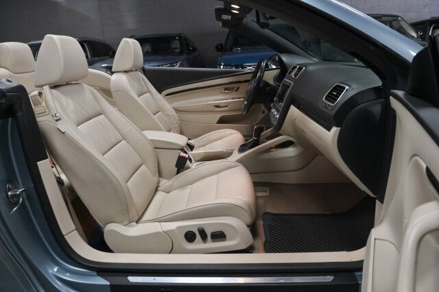 2014 Volkswagen Eos Executive 2dr Convertible Chicago IL