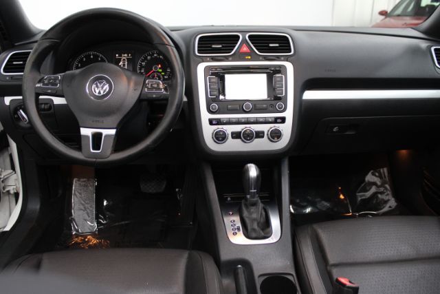 2014 Volkswagen Eos Luxury