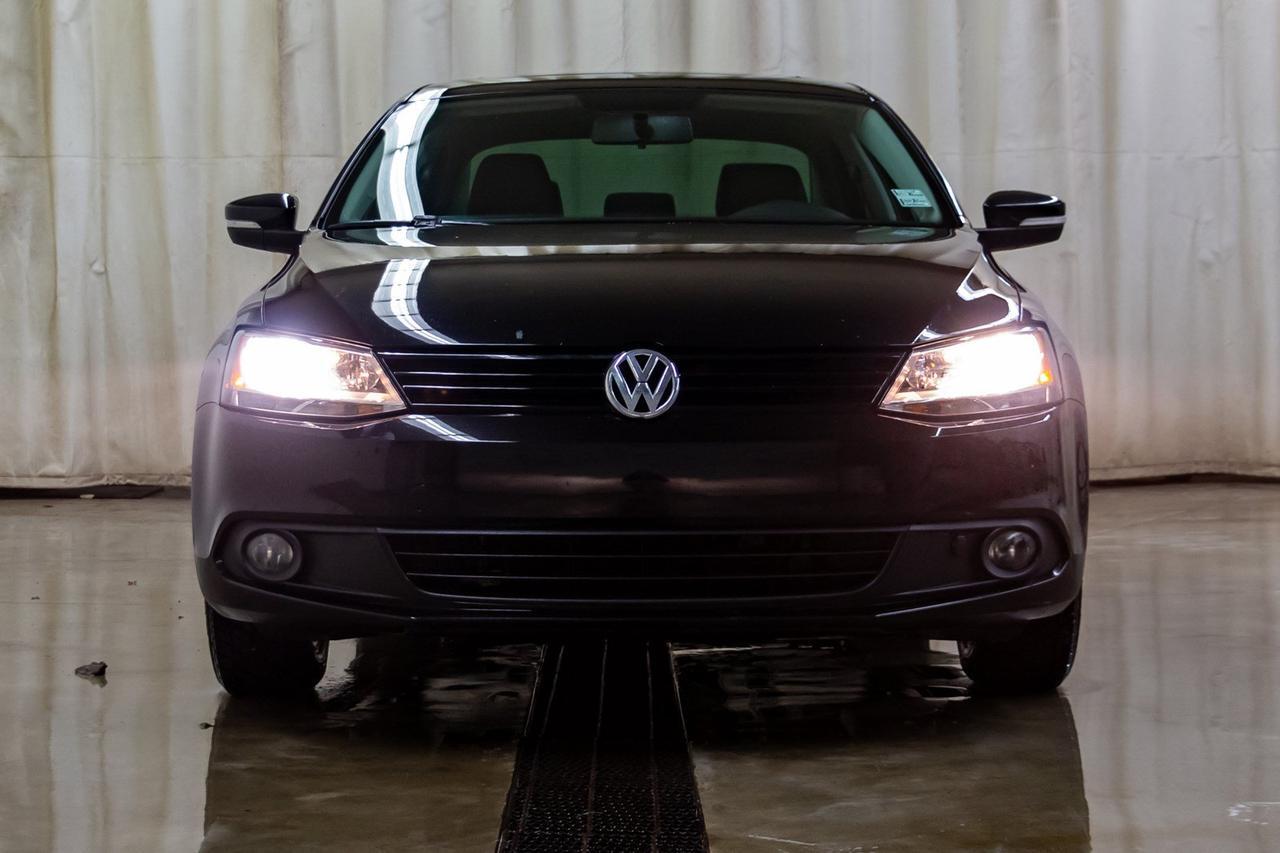 2014 Volkswagen Jetta Comfortline Manual Roof Red Deer AB