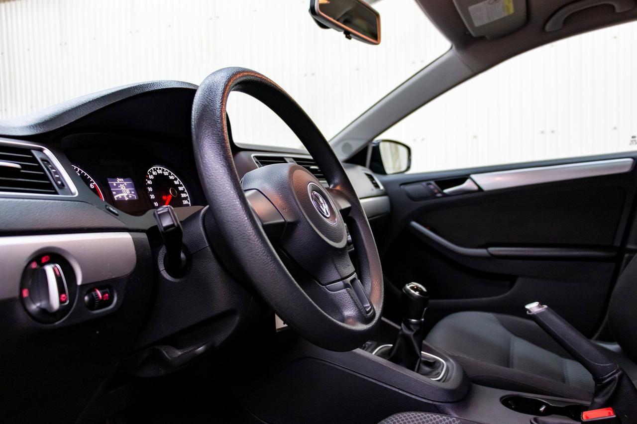 2014 Volkswagen Jetta Comfortline Manual Roof Red Deer AB